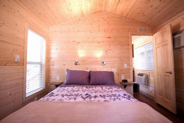 Soledad Canyon Cottage 2 image 23